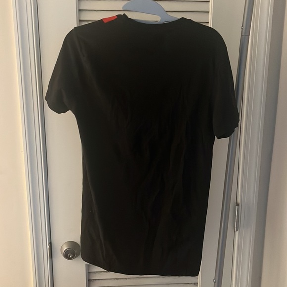 Red and Black Compression shirt - Picture 2 of 2